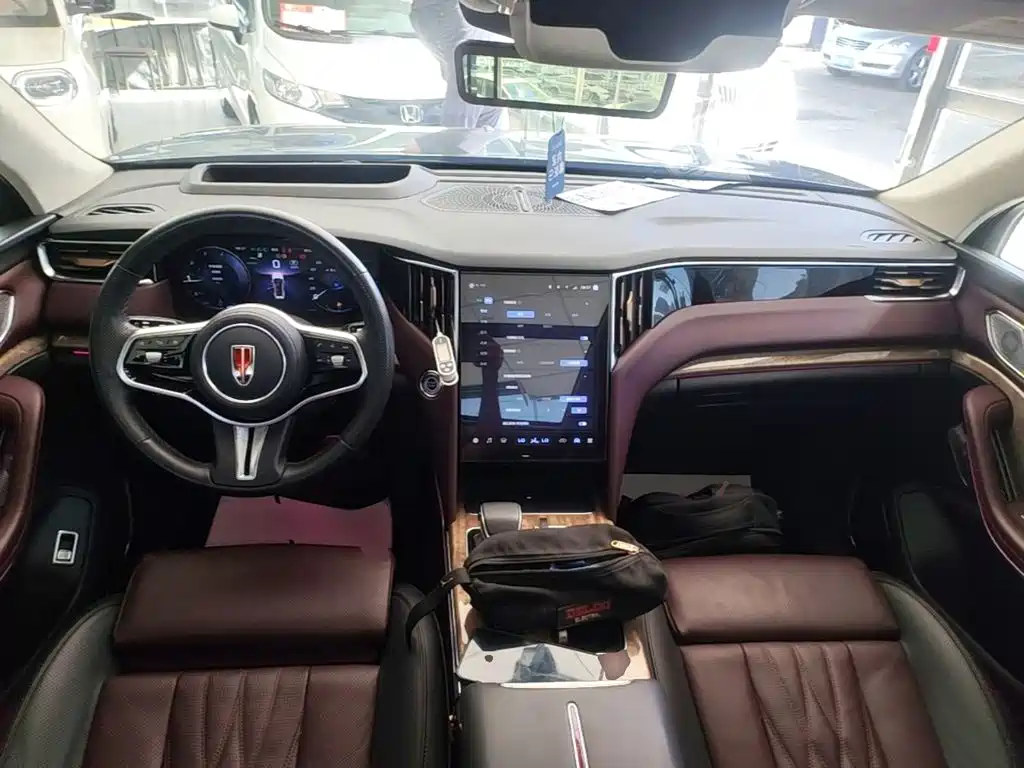 Hongqi HS7 2023 2.0T automatic four-wheel drive flag collar version, six seats купить на сайте DeffCars