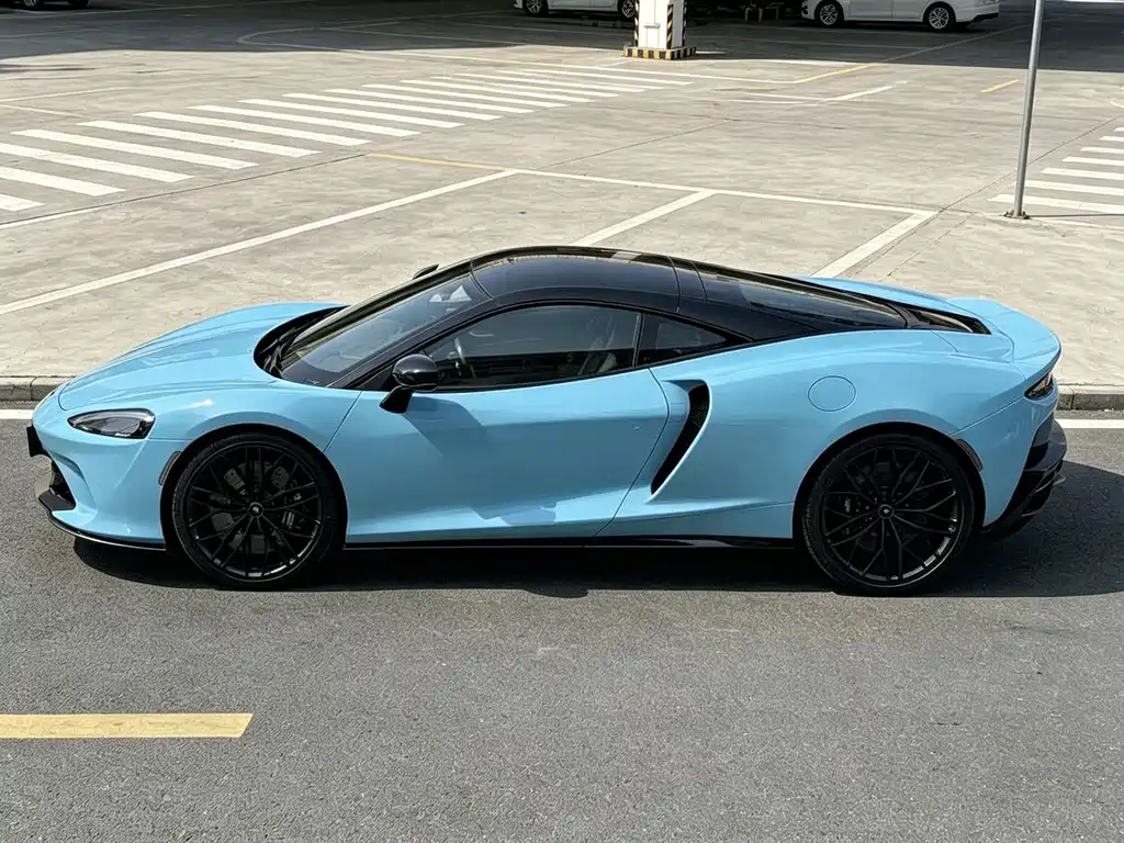 McLaren GT 2023 4.0T standard model купить на сайте DeffCars