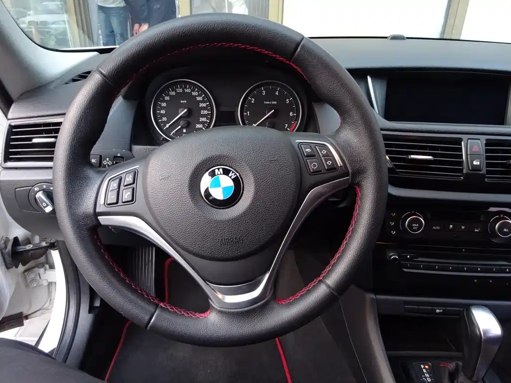 BMW X1 2013 sDrive18i Sports Design Package купить на сайте DeffCars