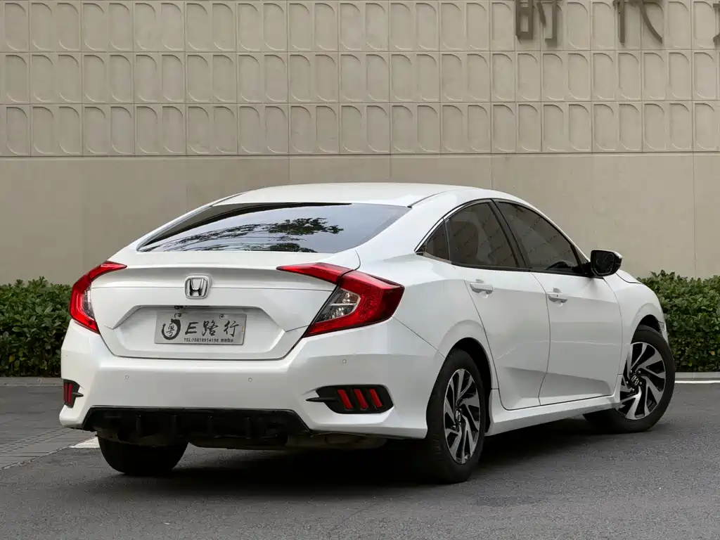 Civic 2016 220TURBO CVT Deluxe Edition купить на сайте DeffCars