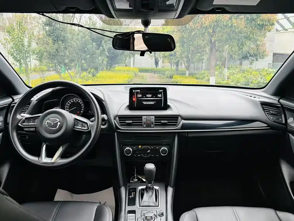 Mazda CX-4 2021 2.0L automatic two-wheel drive Blue Sky Exploration Edition купить на сайте DeffCars