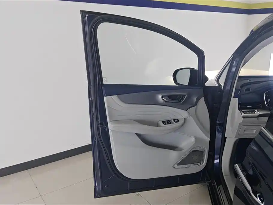 Roewe iMAX8 2021 400TGI Supreme Series Honor Edition купить на сайте DeffCars