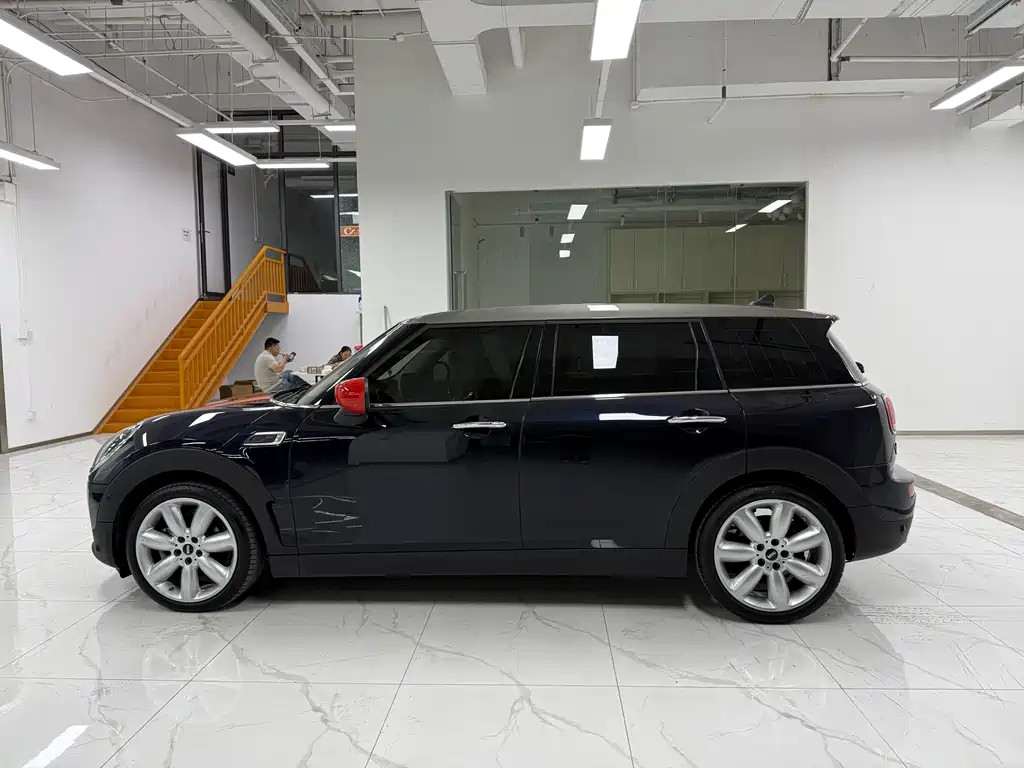 MINI CLUBMAN 2023 1.5T COOPER Connoisseur купить на сайте DeffCars
