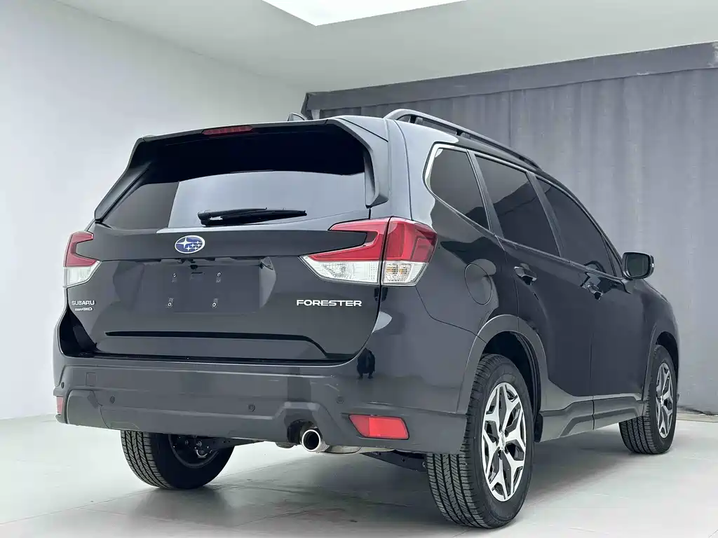 Forester 2022 2.0i AWD Deluxe Edition EyeSight купить на сайте DeffCars