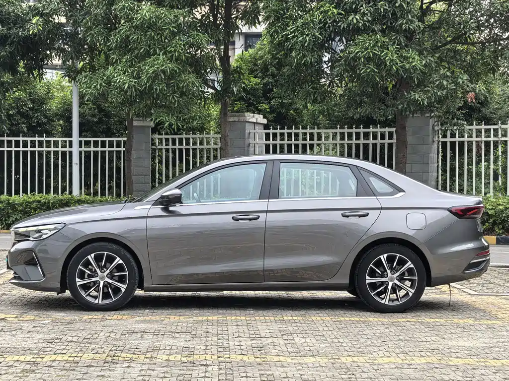Emgrand 2022 4th generation 1.5L CVT flagship model купить на сайте DeffCars
