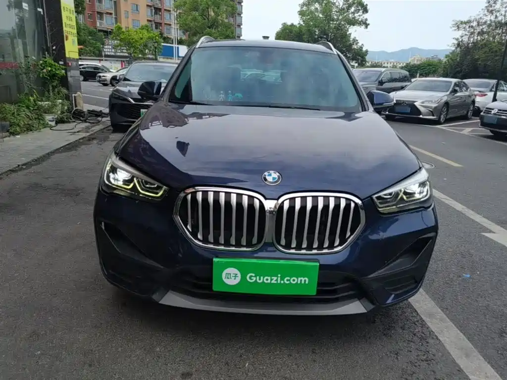BMW X1 2020 sDrive25Li Leading Model купить на сайте DeffCars