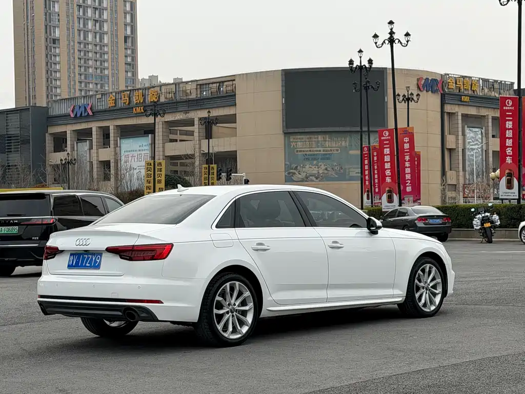 Audi A4L 2018 30th Anniversary Model 40 TFSI Fashion Model купить на сайте DeffCars
