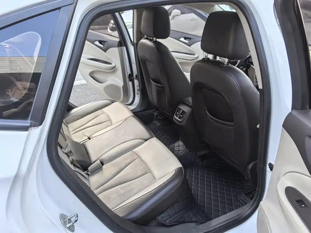 Weilan 2015 Sedan 15S Automatic Leading Type купить на сайте DeffCars