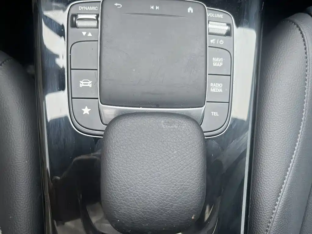 Mercedes A-Class 2022款 改款 A 180 L 运动轿车 купить на сайте DeffCars