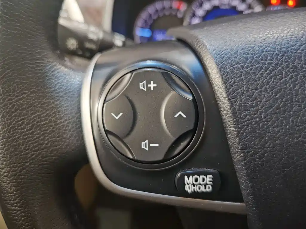 Camry 2015 2.0E Elite Edition купить на сайте DeffCars