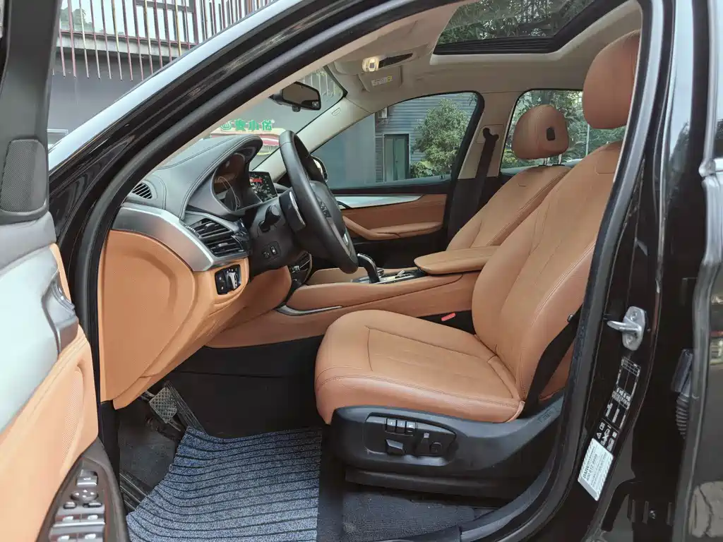 BMW X6 2015 xDrive35i leading model купить на сайте DeffCars