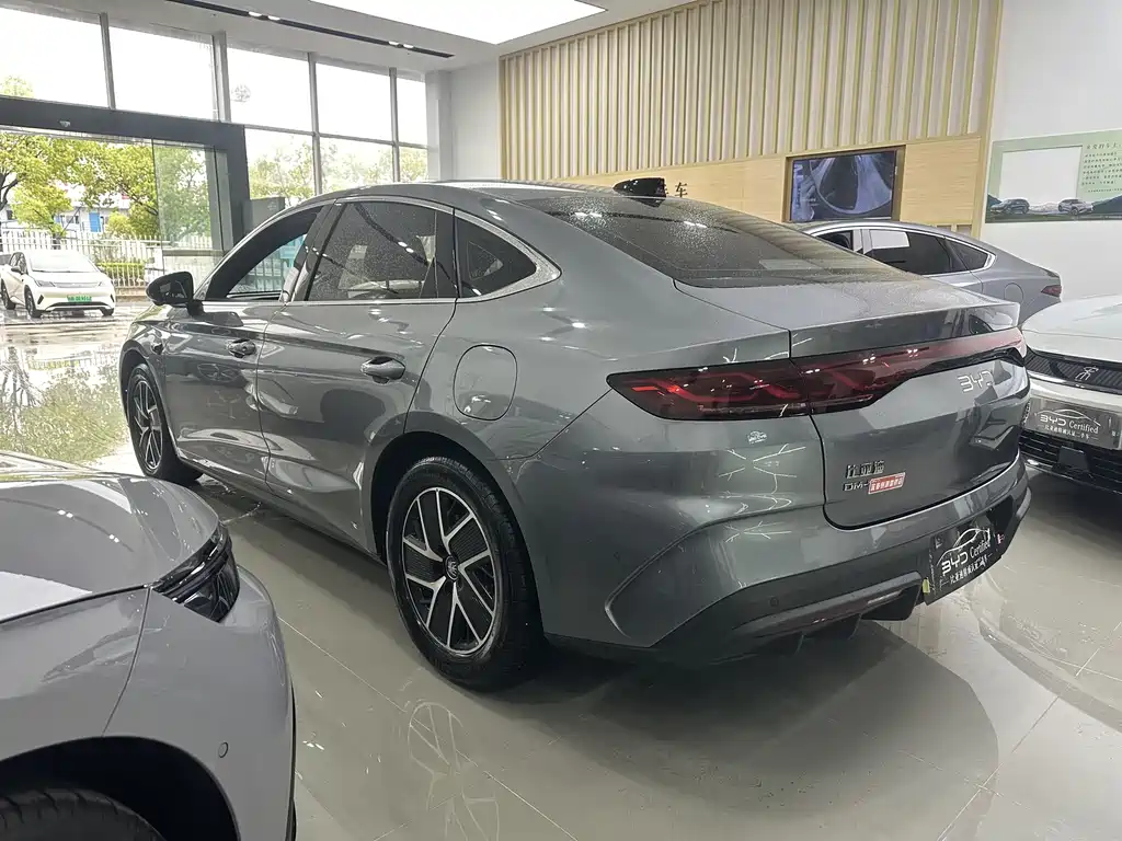 Qin L 2025 DM-i Smart Driving Edition 120KM Transcendent Type купить на сайте DeffCars