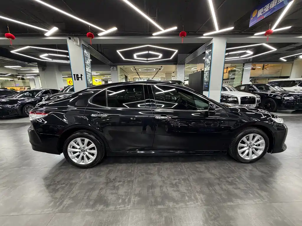 Camry 2019 2.0G Deluxe Edition National V купить на сайте DeffCars
