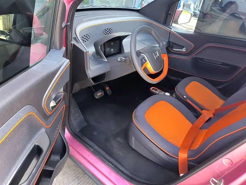Baojun E100 2019 250KM Smart Travel Edition купить на сайте DeffCars