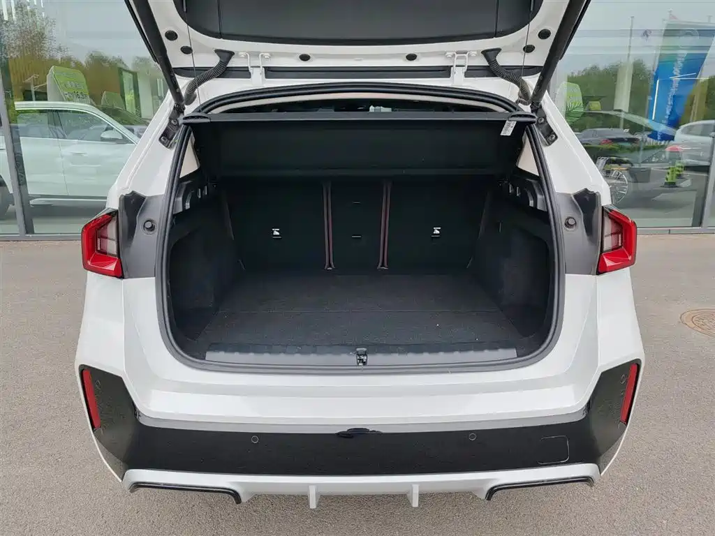 BMW iX1 2025 eDrive25L M Sports Package купить на сайте DeffCars