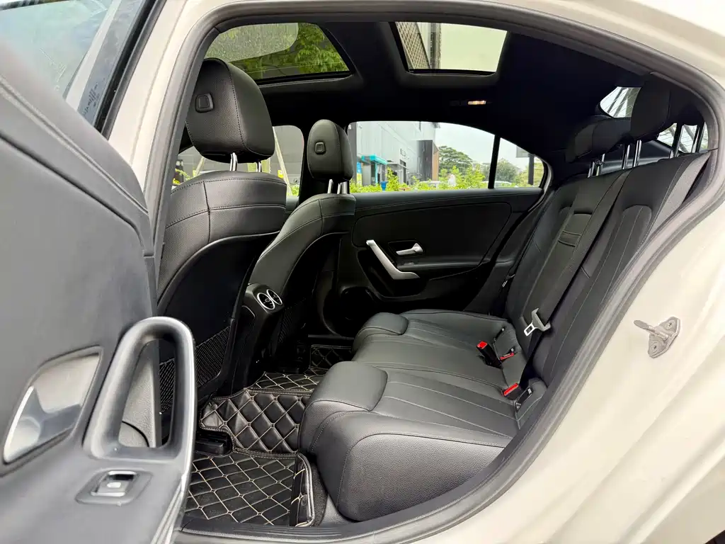 Mercedes-Benz A-Class 2020 facelift A 180 L купить на сайте DeffCars