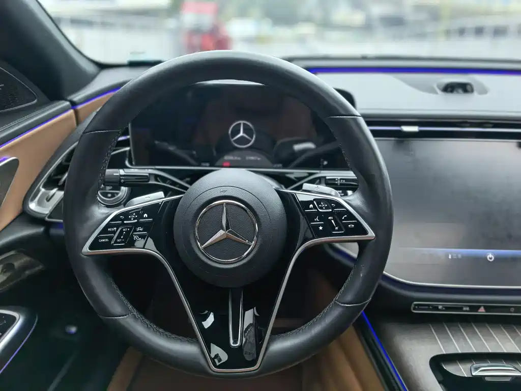 Mercedes-Benz E-Class 2024 E 300 L Luxury Model купить на сайте DeffCars