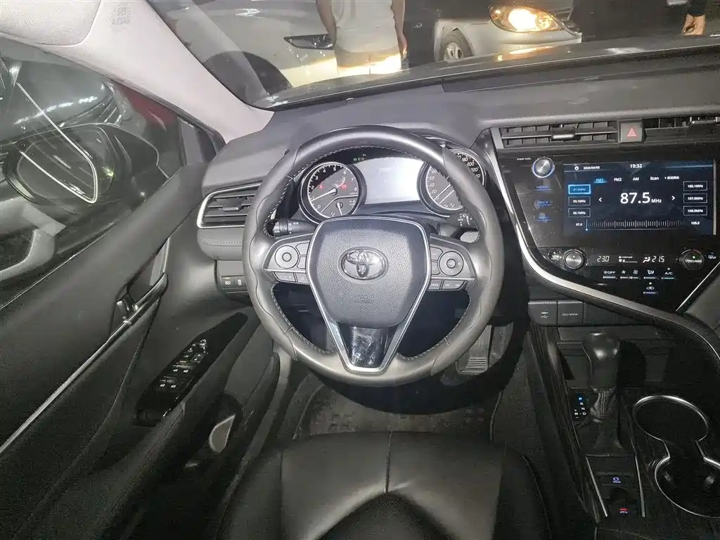 Camry 2019 2.0G Deluxe Edition National VI купить на сайте DeffCars