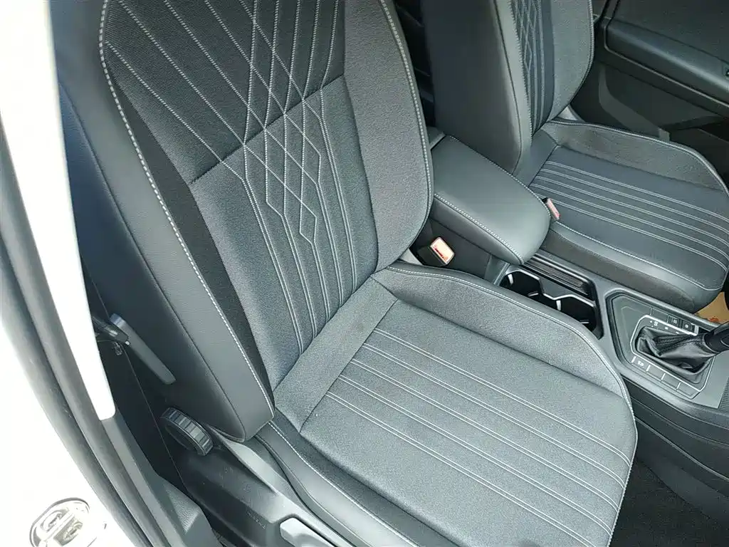 Tiguan L 2022 330TSI automatic two-wheel drive comfort version купить на сайте DeffCars