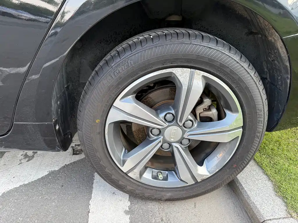 Emgrand GL 2019 1.4T CVT elite smart model купить на сайте DeffCars
