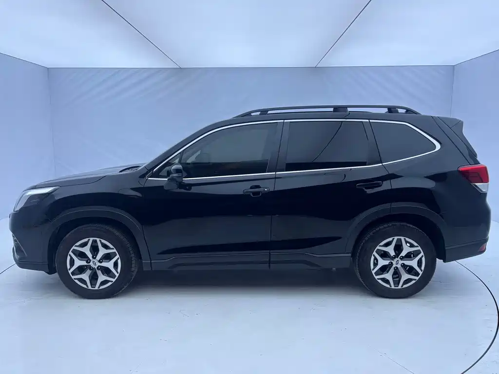 Forester 2022 2.0i AWD Deluxe Edition EyeSight купить на сайте DeffCars