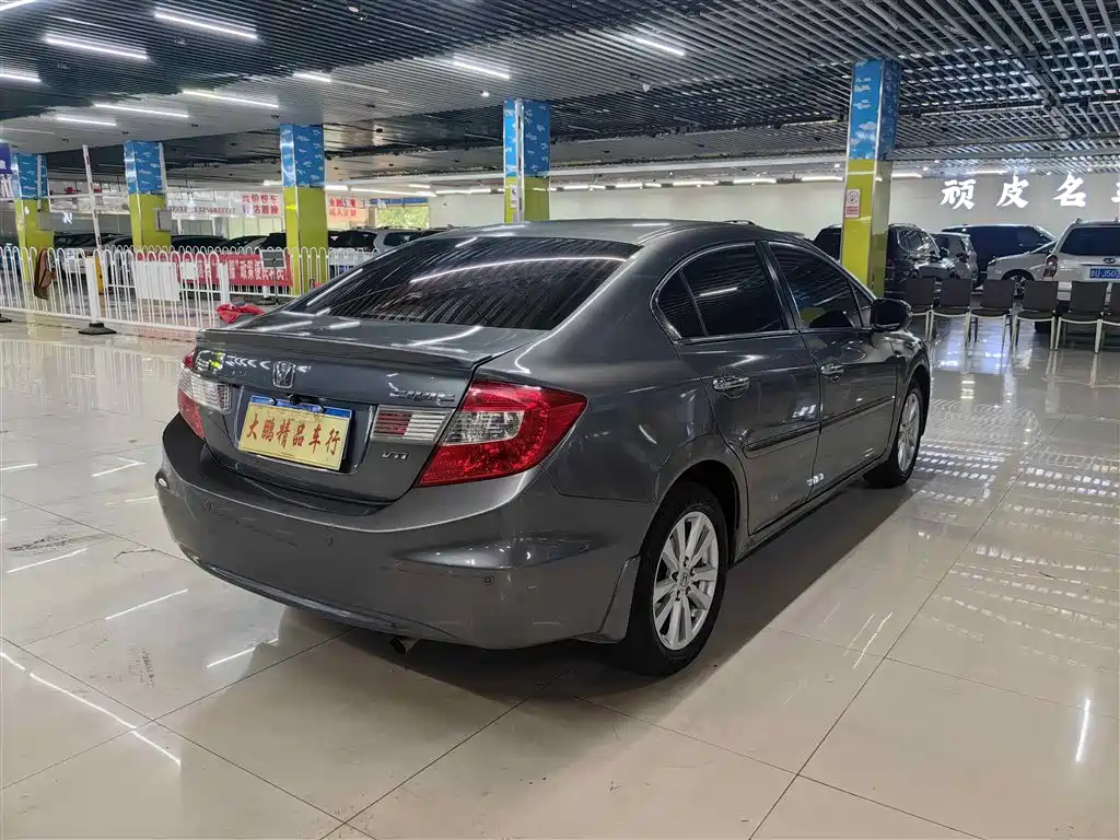 Civic 2013 10th Anniversary 1.8L Automatic Deluxe Edition купить на сайте DeffCars