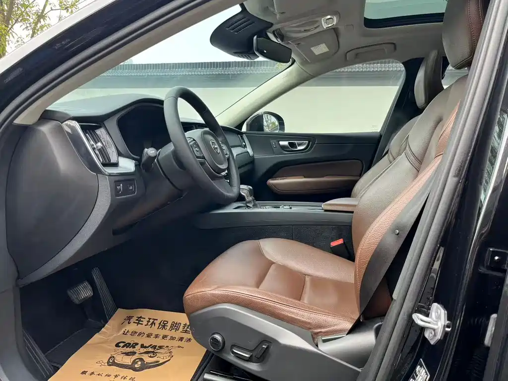 Volvo XC60 2019 T5 4WD Zhiyuan Edition National VI купить на сайте DeffCars