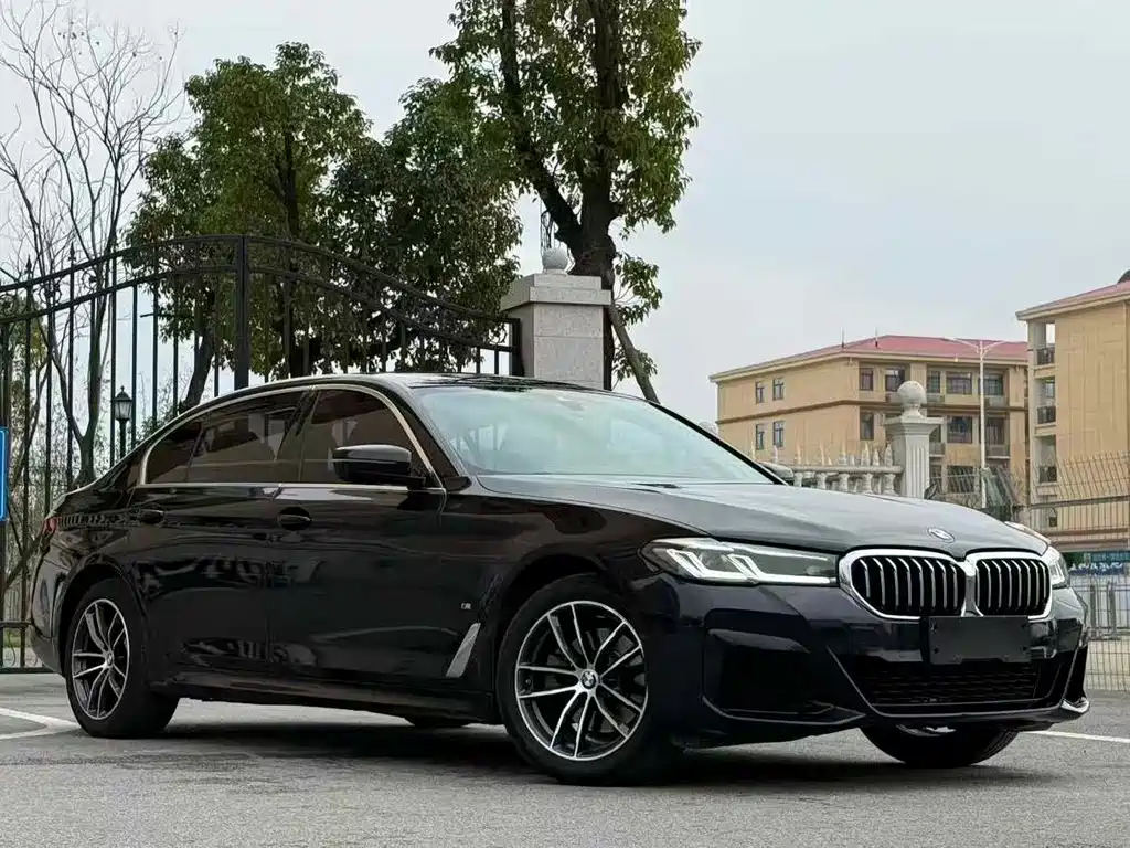 BMW 5 Series 2022 525Li M Sports Package купить на сайте DeffCars