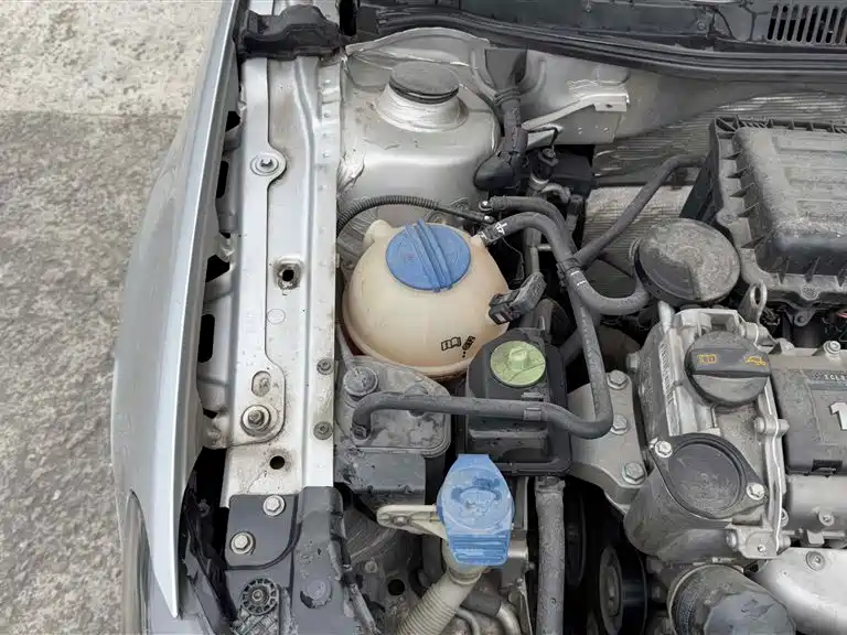 Bora 2014 1.6L manual comfort type купить на сайте DeffCars