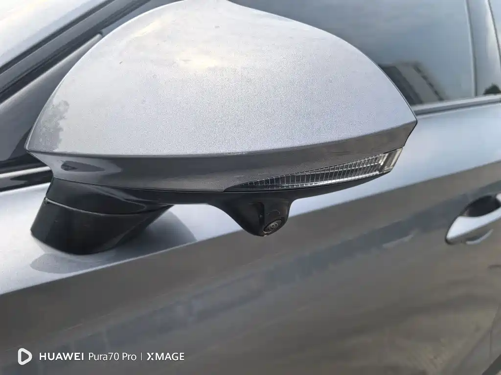 MG7 2023 2.0T Automatic Beauty Hunting Luxury Edition купить на сайте DeffCars