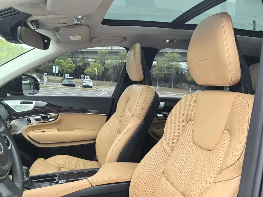 Volvo XC90 2015 T6 Zhizun Edition 7 seats купить на сайте DeffCars