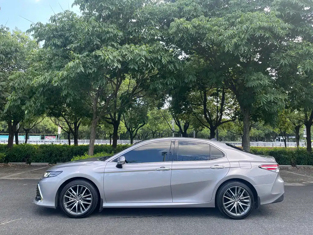 Camry 2021 2.5G Deluxe Edition купить на сайте DeffCars