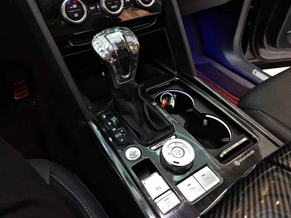 Touron 2020 facelift 380TSI four-wheel drive luxury version купить на сайте DeffCars