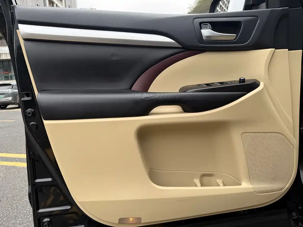 Highlander 2017 2.0T four-wheel drive luxury version 7 seats купить на сайте DeffCars
