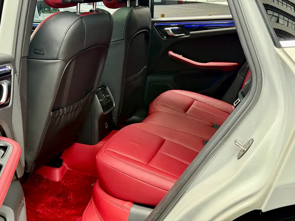 Macan 2023 Macan 2.0T купить на сайте DeffCars