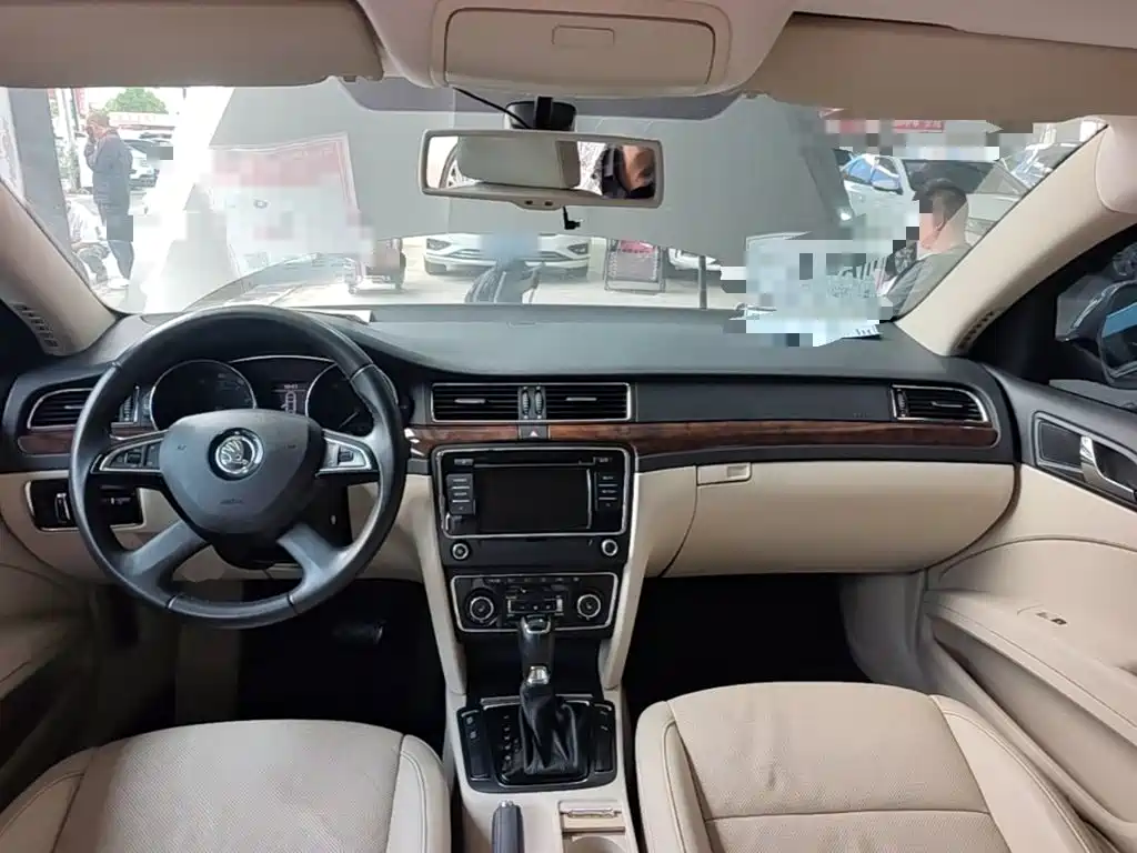 Superb 2013 1.8TSI Automatic Este Edition купить на сайте DeffCars