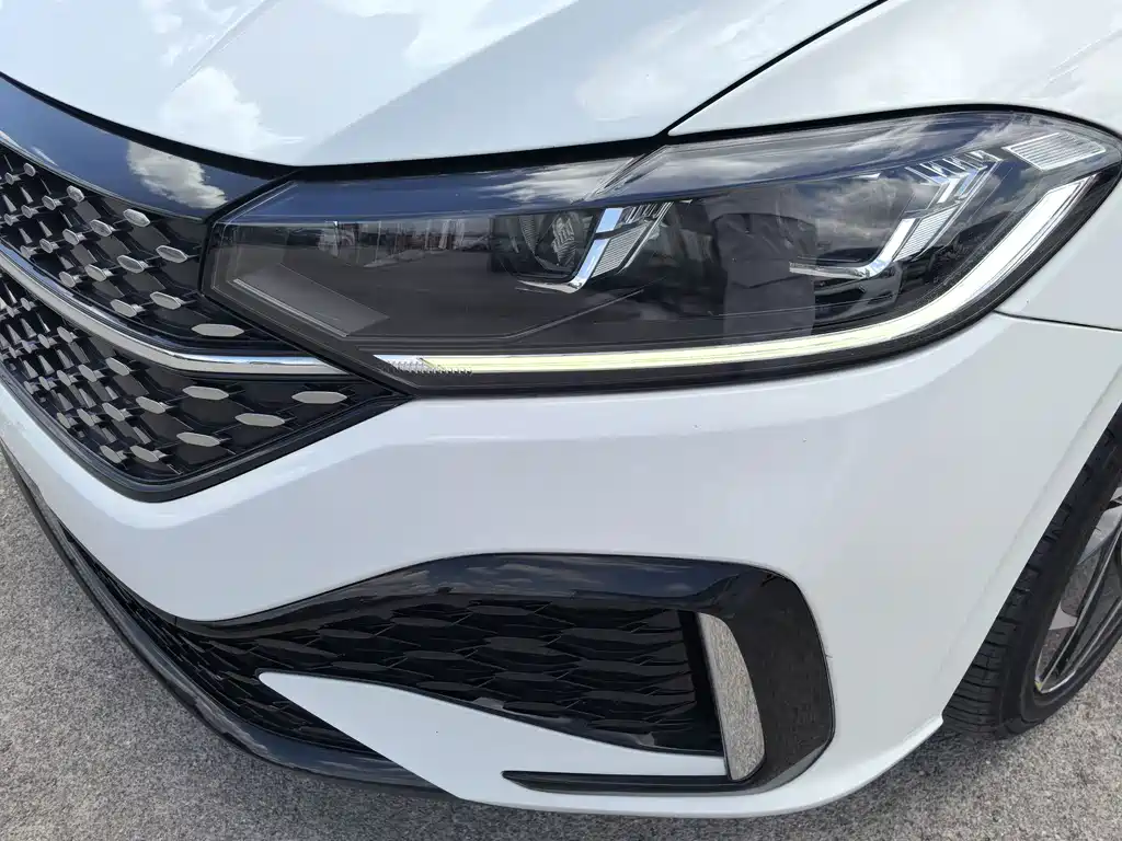 Lavida 2023 280TSI DSG Starry Sky Full Edition купить на сайте DeffCars