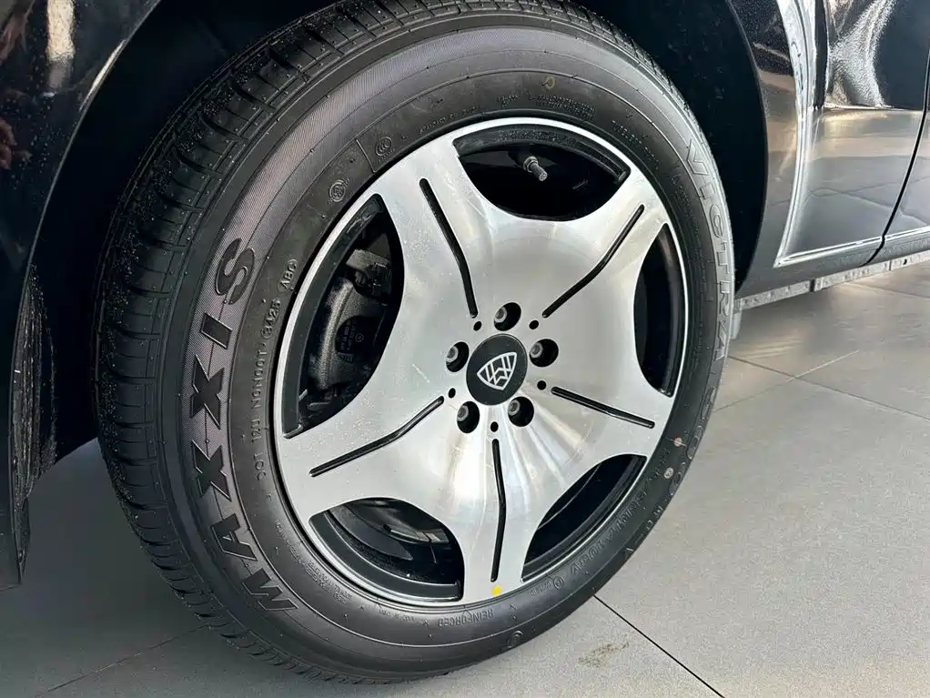 Vito 2024 2.0T Business Edition 7 seats купить на сайте DeffCars