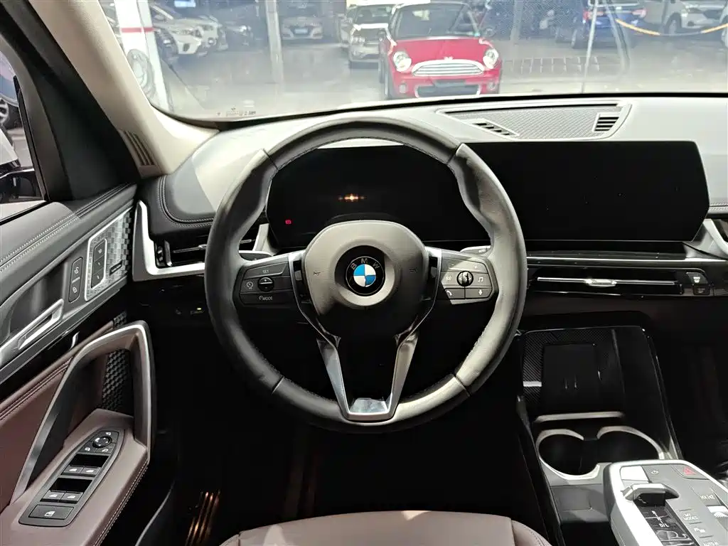 BMW X1 2025 sDrive25Li X Design Package купить на сайте DeffCars