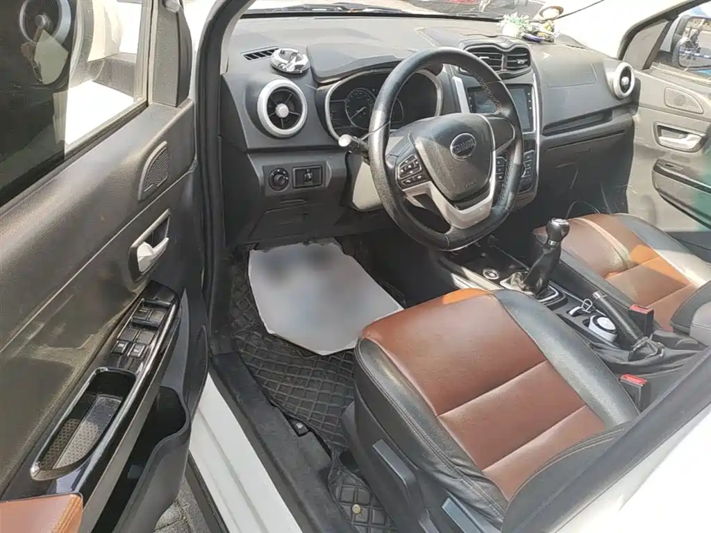 SWM X3 2020 1.5L manual super model 7 seats купить на сайте DeffCars