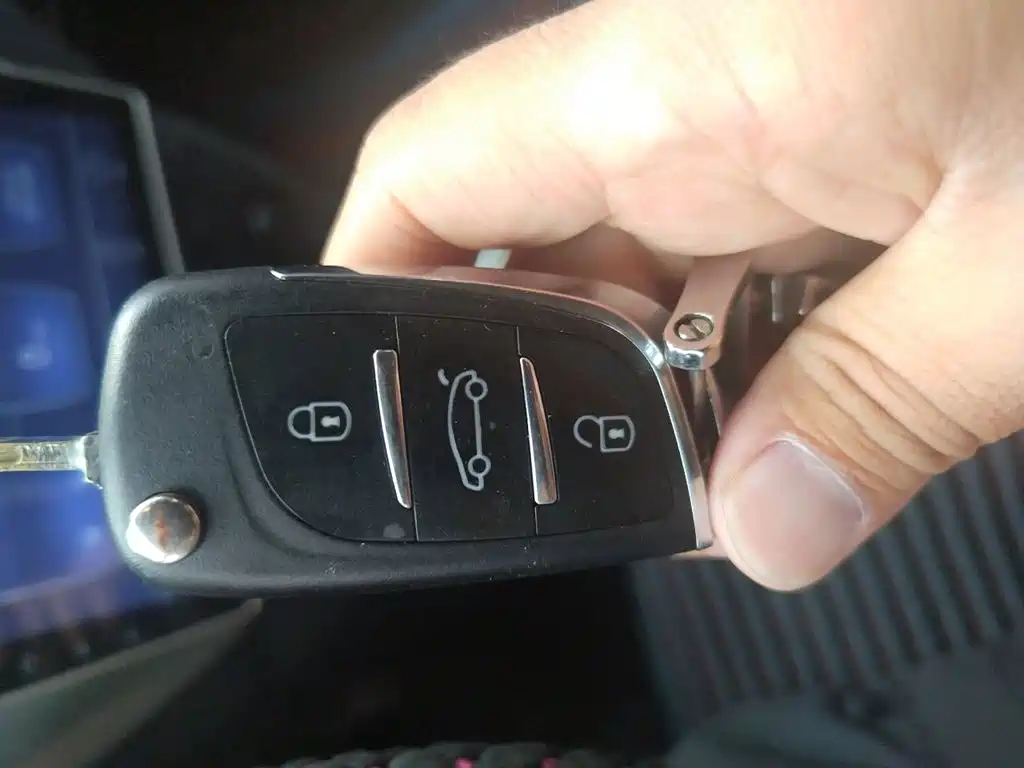 Peugeot 301 2016 1.6L automatic comfort version купить на сайте DeffCars