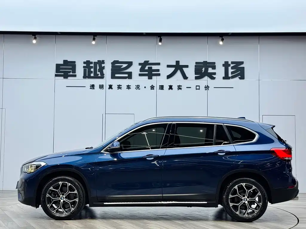 BMW X1 2021 sDrive25Li Leading Model купить на сайте DeffCars