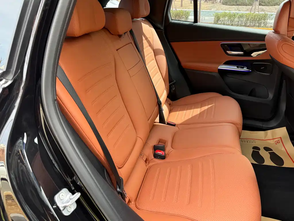 Mercedes-Benz GLC 2024 GLC 260 L 4MATIC luxury model 5 seats купить на сайте DeffCars