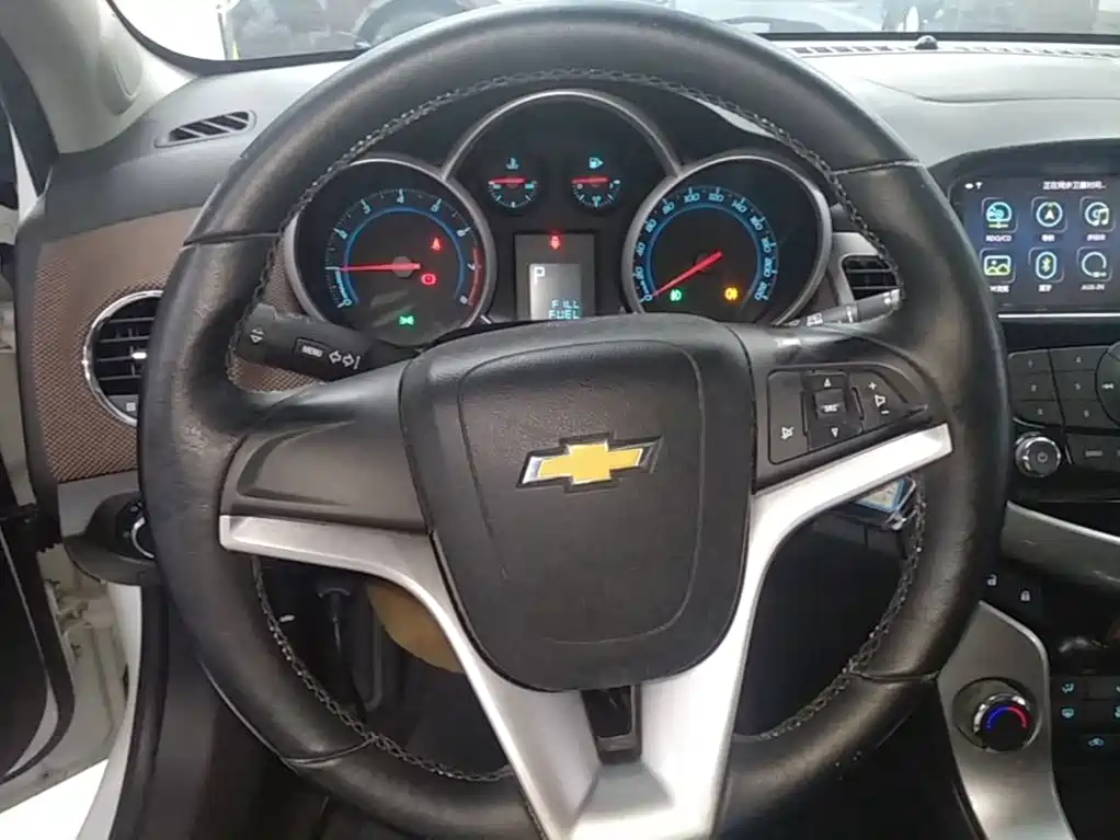 Cruze 2013 hatchback 1.6L automatic luxury model купить на сайте DeffCars