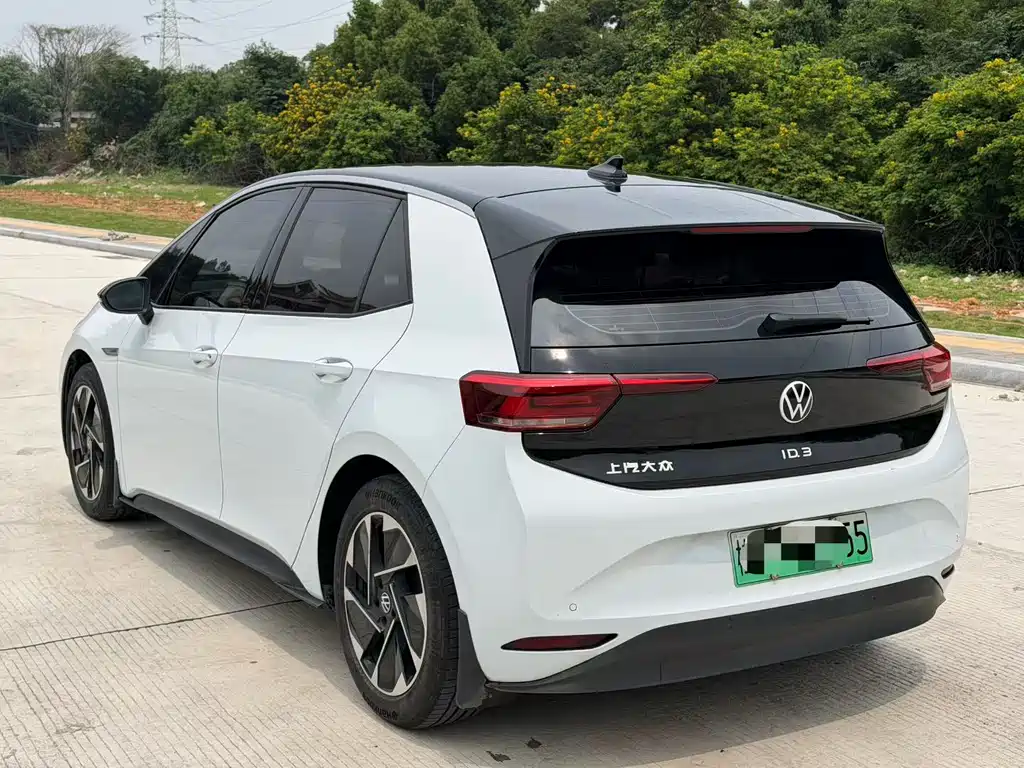 Volkswagen ID.3 2023 Pure Intelligent Edition купить на сайте DeffCars