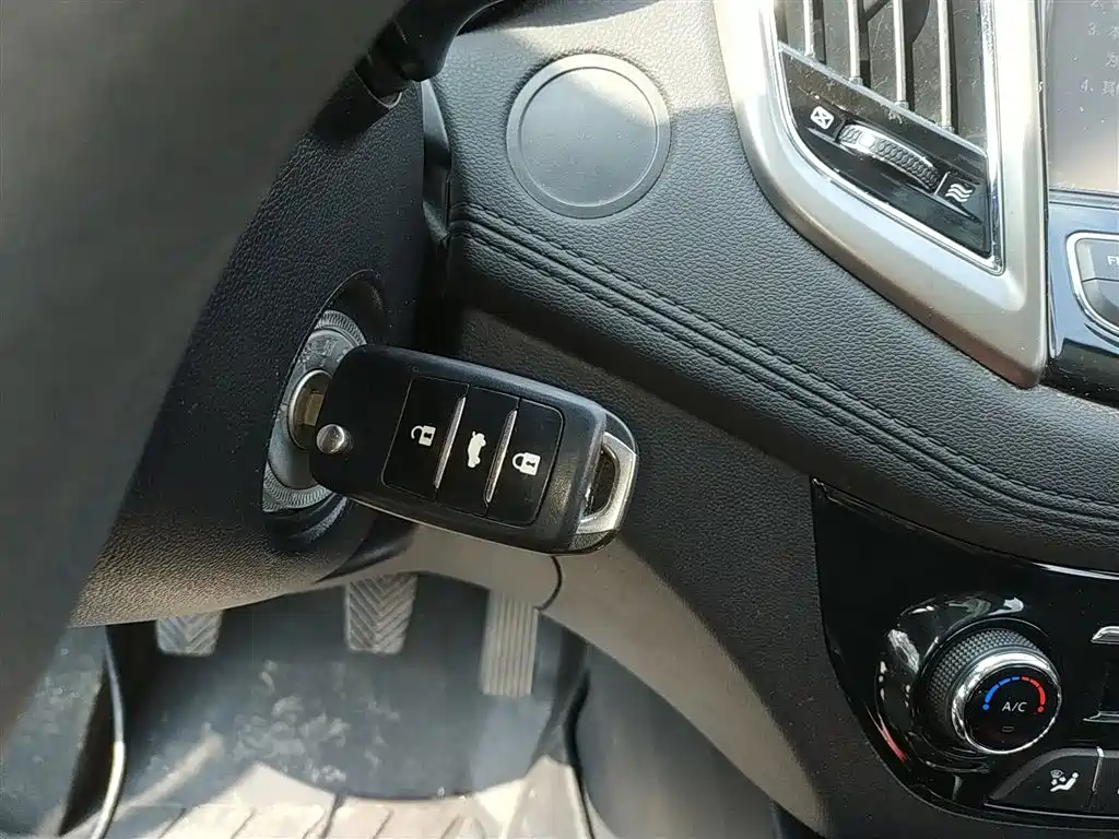Eado XT 2015 1.6L manual handsome model National V купить на сайте DeffCars