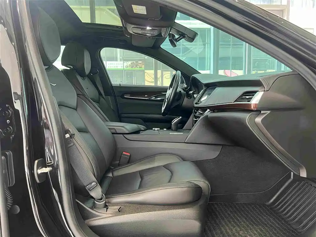 Cadillac CT6 2022 28T Fashion Model купить на сайте DeffCars