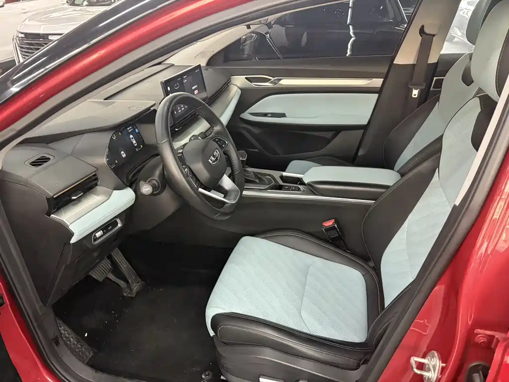 Emgrand L 2022 1.4T CVT premium model купить на сайте DeffCars