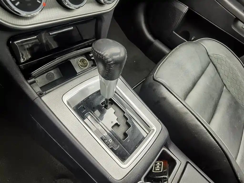 Yishen 2015 1.8L CVT Premium Edition National V купить на сайте DeffCars