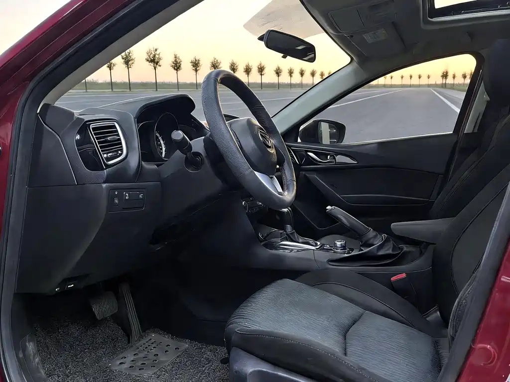 Mazda3 Angkesela 2014 sedan 1.5L automatic luxury model купить на сайте DeffCars